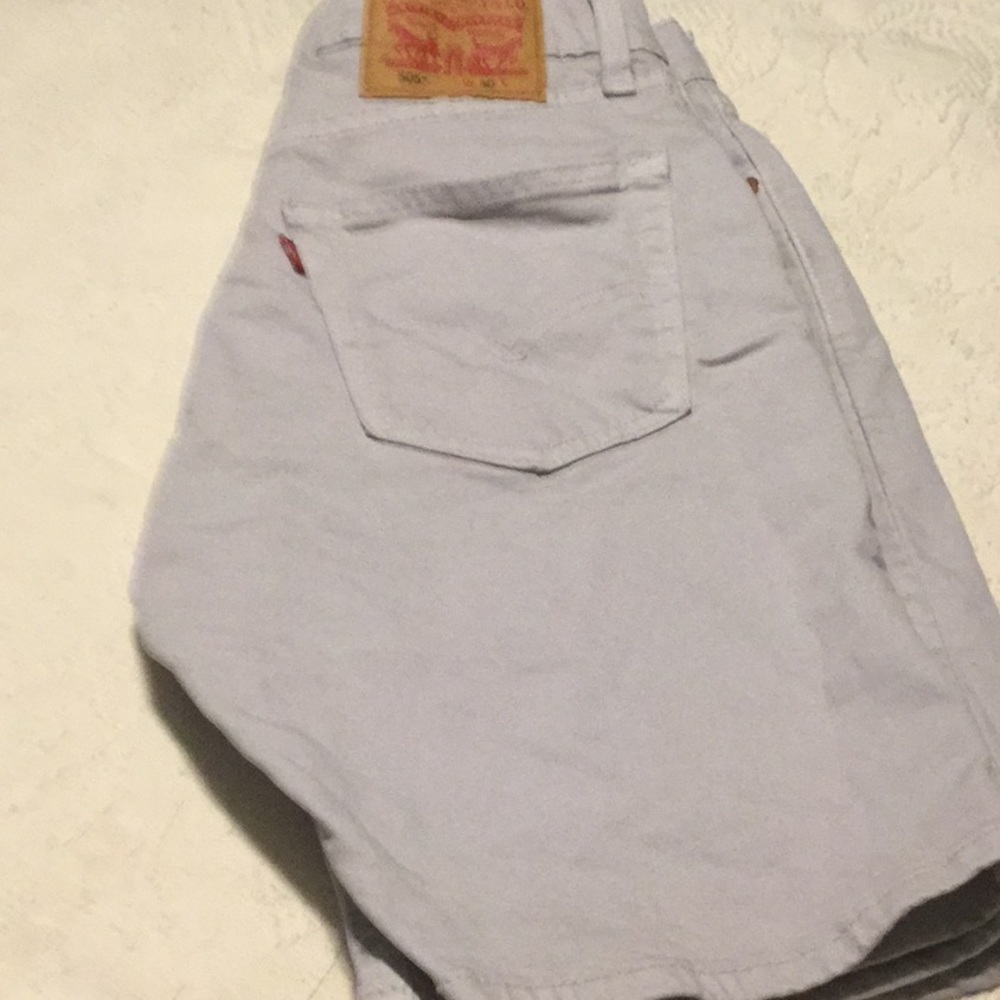 Levi’s Tan/Black shorts